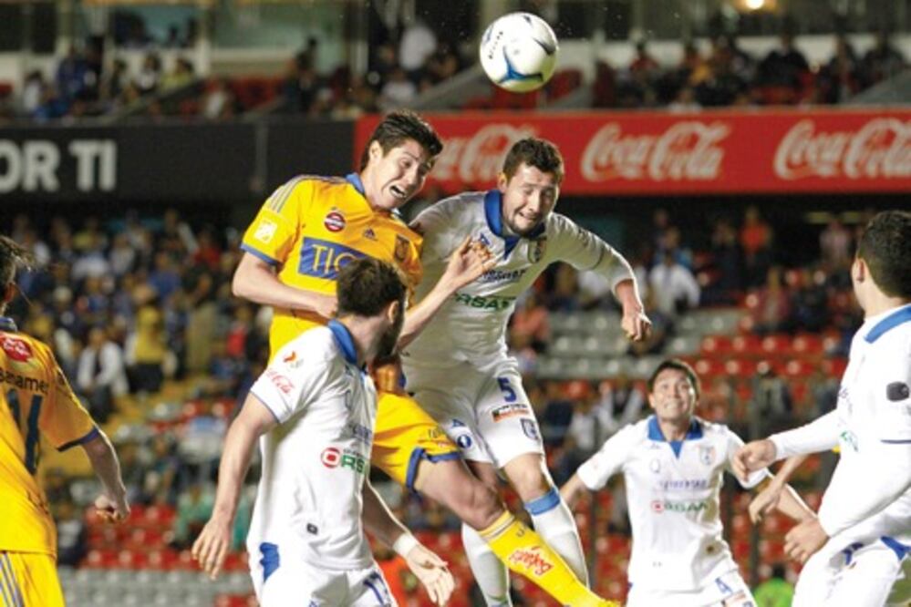 Los Gallos dejan ir la victoria