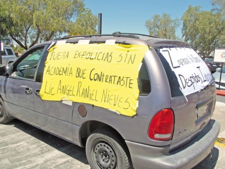 Policías de Corregidora exigen salida de Rangel