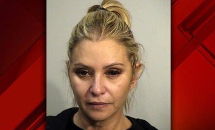 Daniela Castro es detenida por robar ropa de una tienda