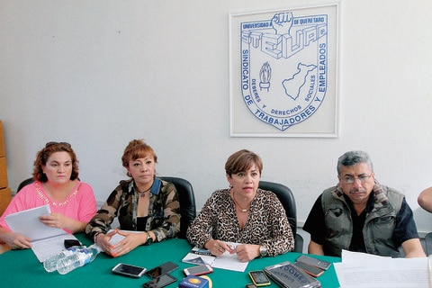 Trabajadores se quejan de la dirigencia del STEUAQ