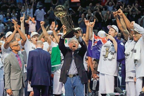 Patriots y Spurs comparten fórmula