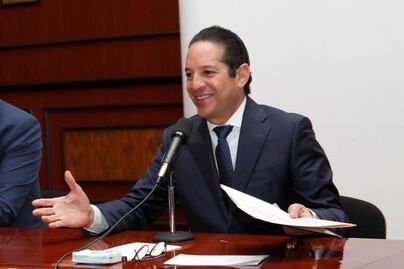 Funcionarios desean éxito a López Obrador