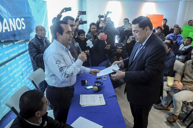 Estoy arriba en las encuestas, dice Armando Rivera