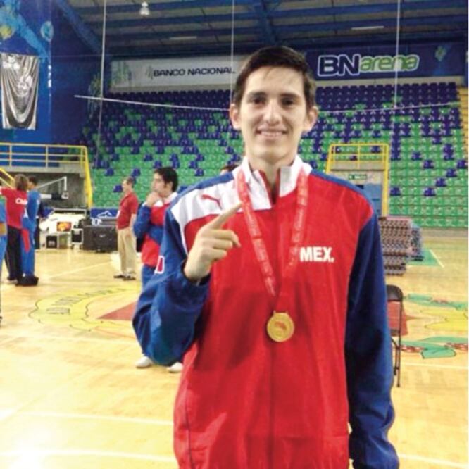 Saúl Gutiérrez, con medalla de oro