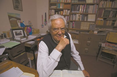 Municipio de Queretaro distingue a Don Paco Rabell y a La Rondalla Universitaria 