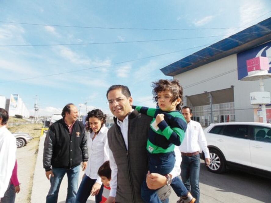 Priístas se adelantan lucha por 2015  