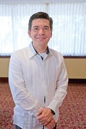 Defiende reformas y recorte al gasto 