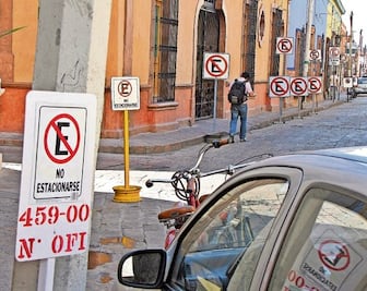 Buscan solución para estacionamientos