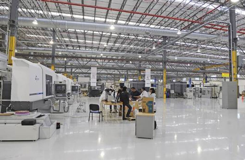 Prevén más inversión con visita de Hollande