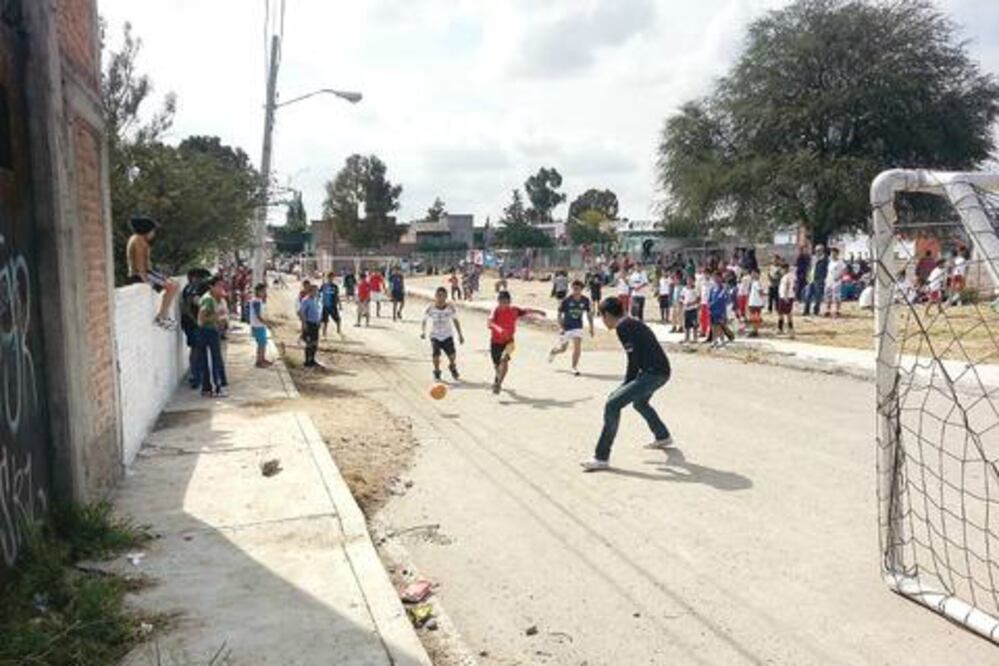 Avanza programa social para SRJ