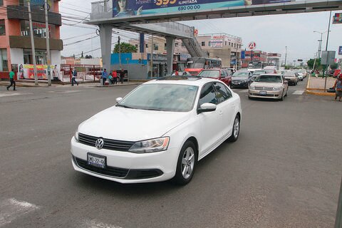 Anuncia Uber baja de 25% en sus tarifas