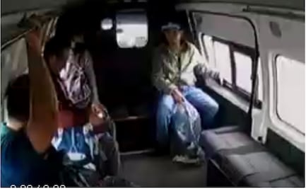 Pasajeros aprovechan falla de delincuente y lo golpean en combi