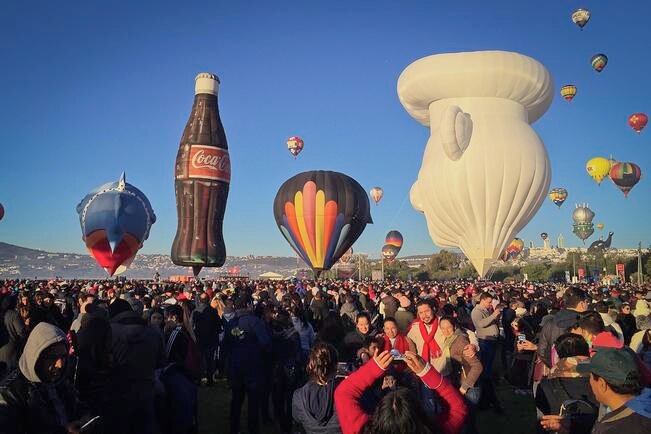 Festival del Globo contra fuerte viento