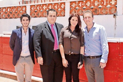 Anuncian la Corrida de Rejones en Sta María