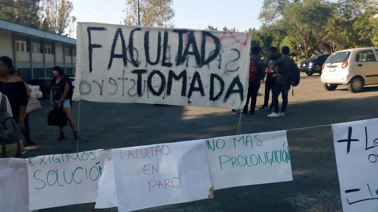 Estudiantes paran actividades en FCPyS de la UAQ