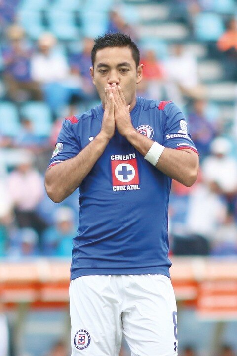 ...Y Marco Fabián se queda en el Cruz Azul