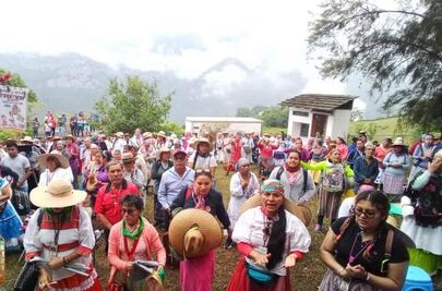 Mujeres inician peregrinación de Querétaro a la Basílica de Guadalupe