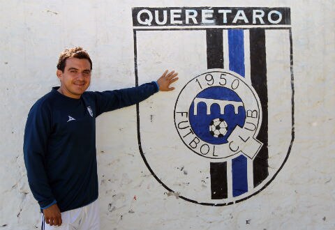 Luis Pérez ya entrenó con Gallos Blancos
