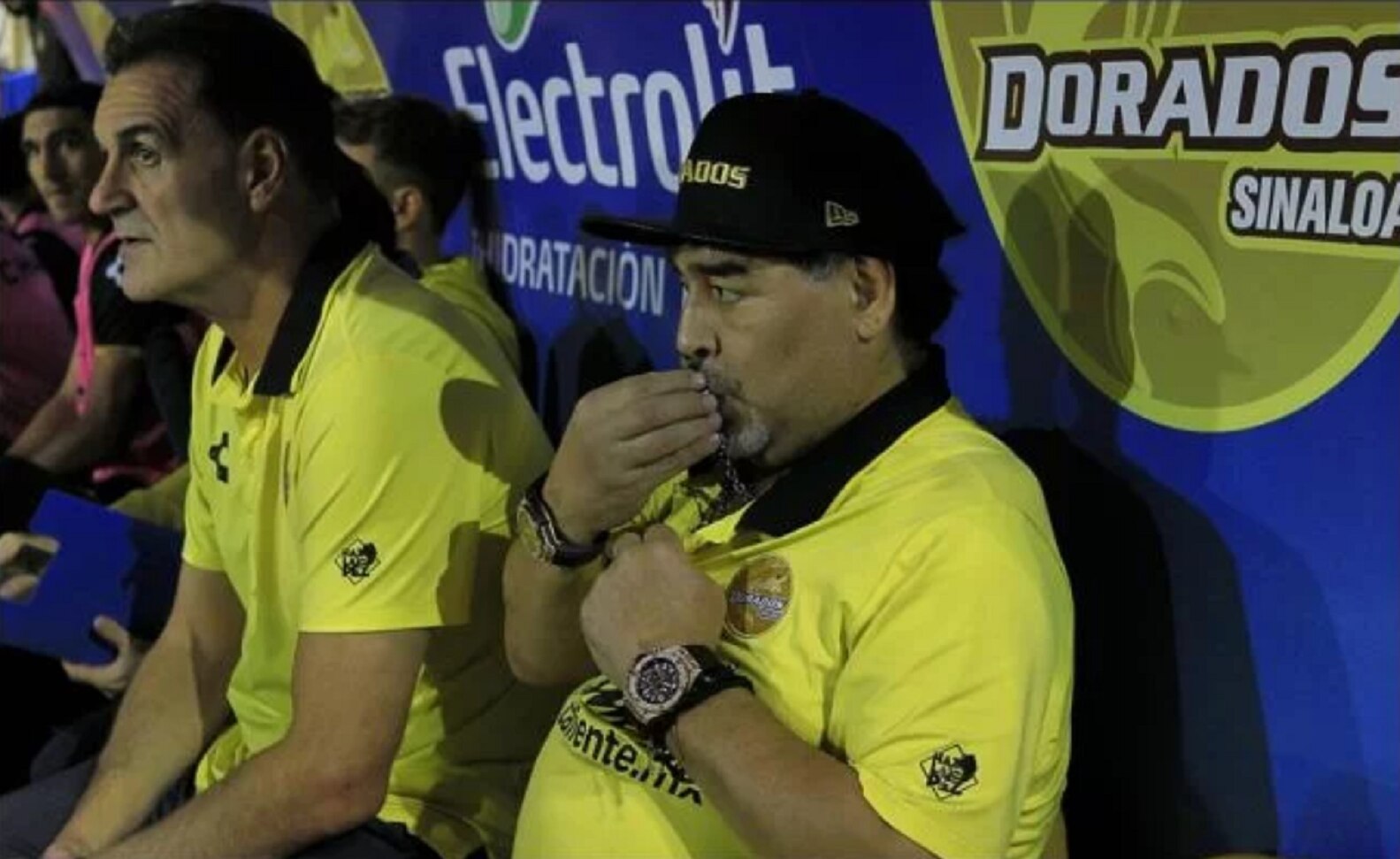 Diego Armando Maradona es internado de emergencia