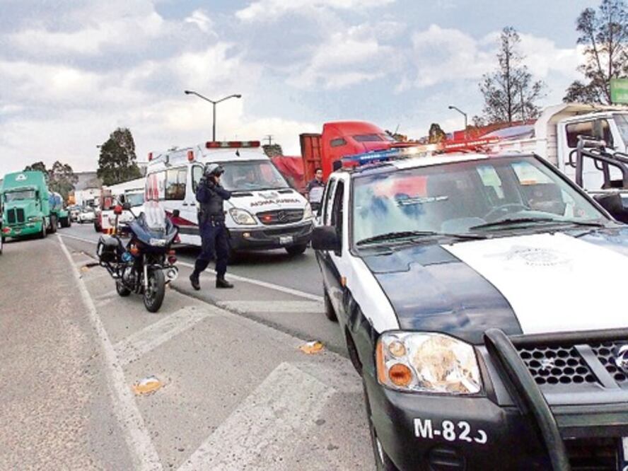 Choferes ocasionan aparatosos accidentes