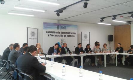 Entrega su primer informe el fiscal general de Querétaro