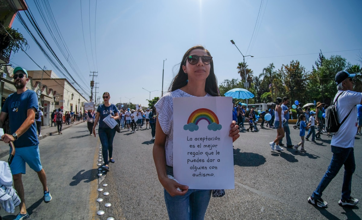 Queretanos buscan concientizar sobre el autismo