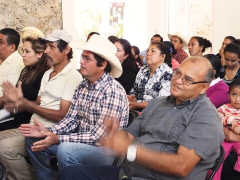 6.5 mdp a escuelas de la Sierra