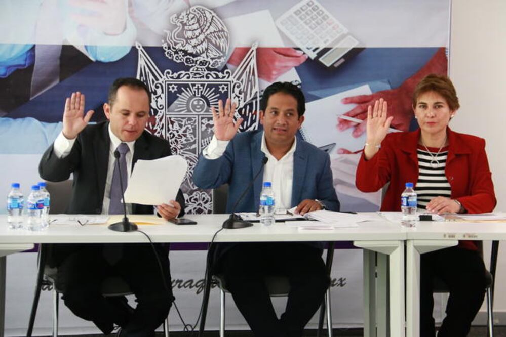 En comisión, se dio a conocer que los cabildos apoyaron la propuesta de actualización presentada por la Dirección de Catastro de Querétaro (FOTOS: DEMIAN CHÁVEZ. EL UNIVERSAL)