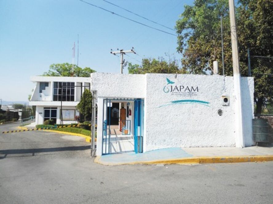 IMSS, sin facultad de vender inmuebles