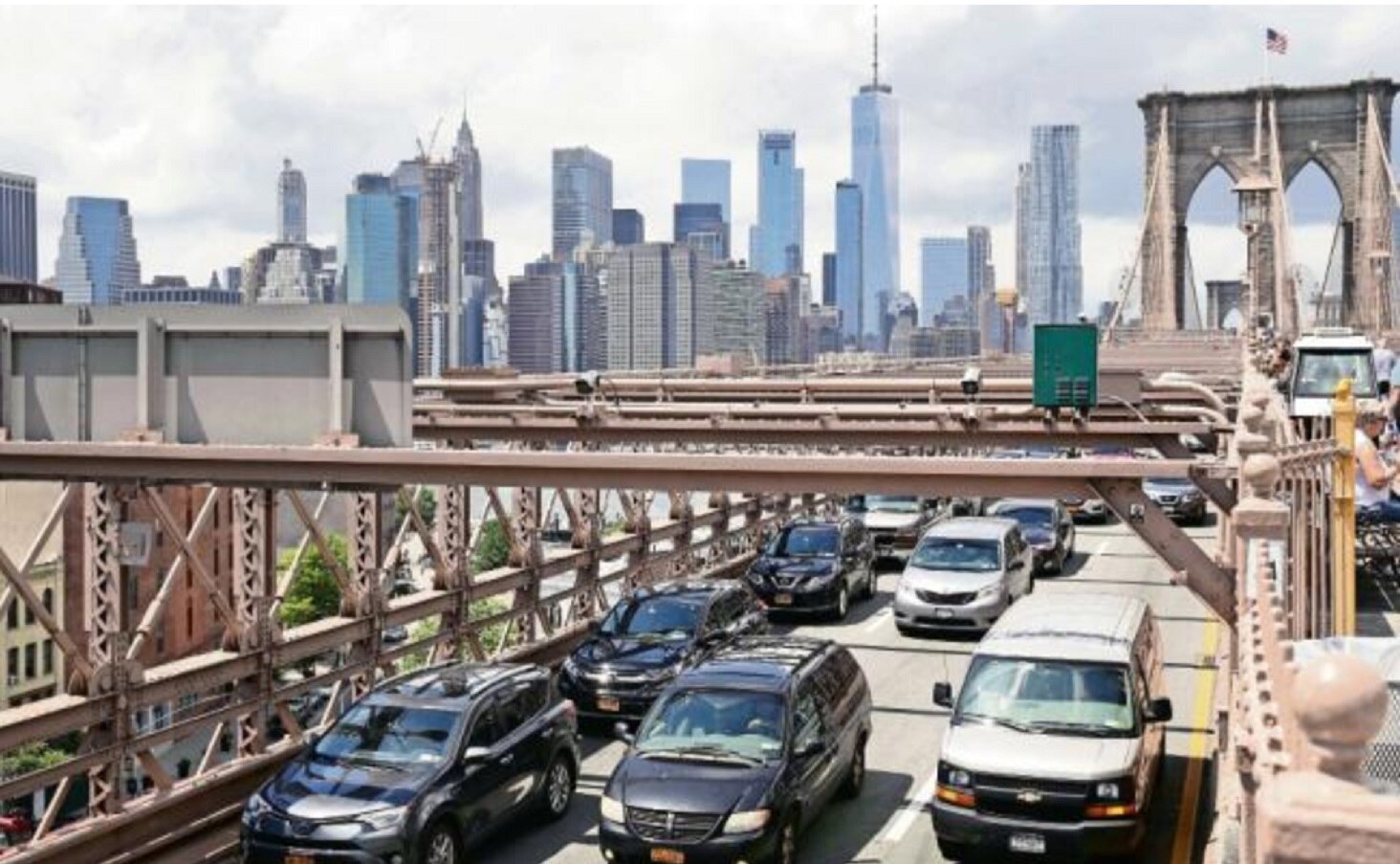 Trump “tira” reglas de Obama para vehículos