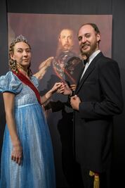 Vuelven  Carlota y Maximiliano