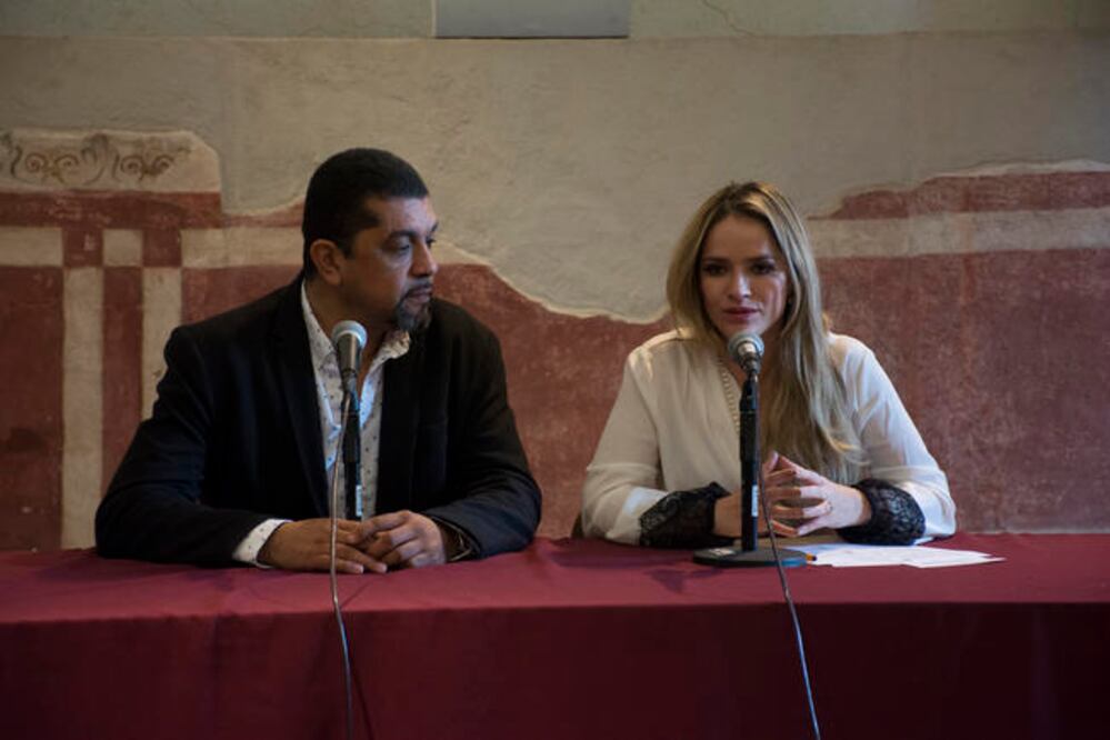 Eduardo Núñez, director de la FBA, y Paulina Aguado unen fuerzas en beneficio del desarrollo cultural de la entidad. (MARIO VALDÉS. EL UNIVERSAL)