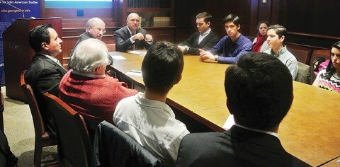 Calzada expone en EU potencial