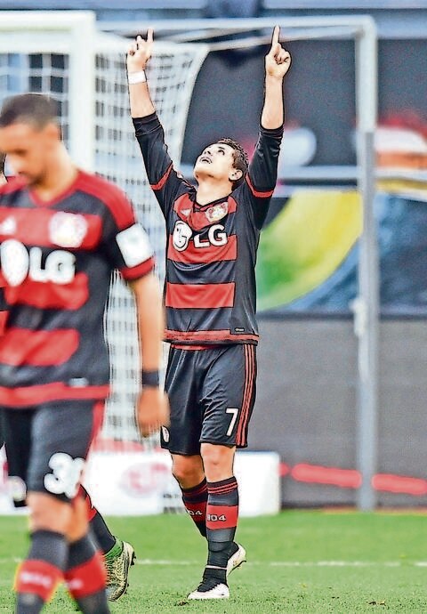 ‘Chicharito’ mantiene buena racha; Bayer cae