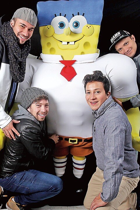 Bob Esponja sale del mar