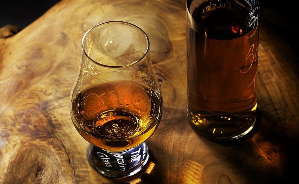 Muere niña de 4 años luego de que su abuela la forzara a tomar una botella de whisky