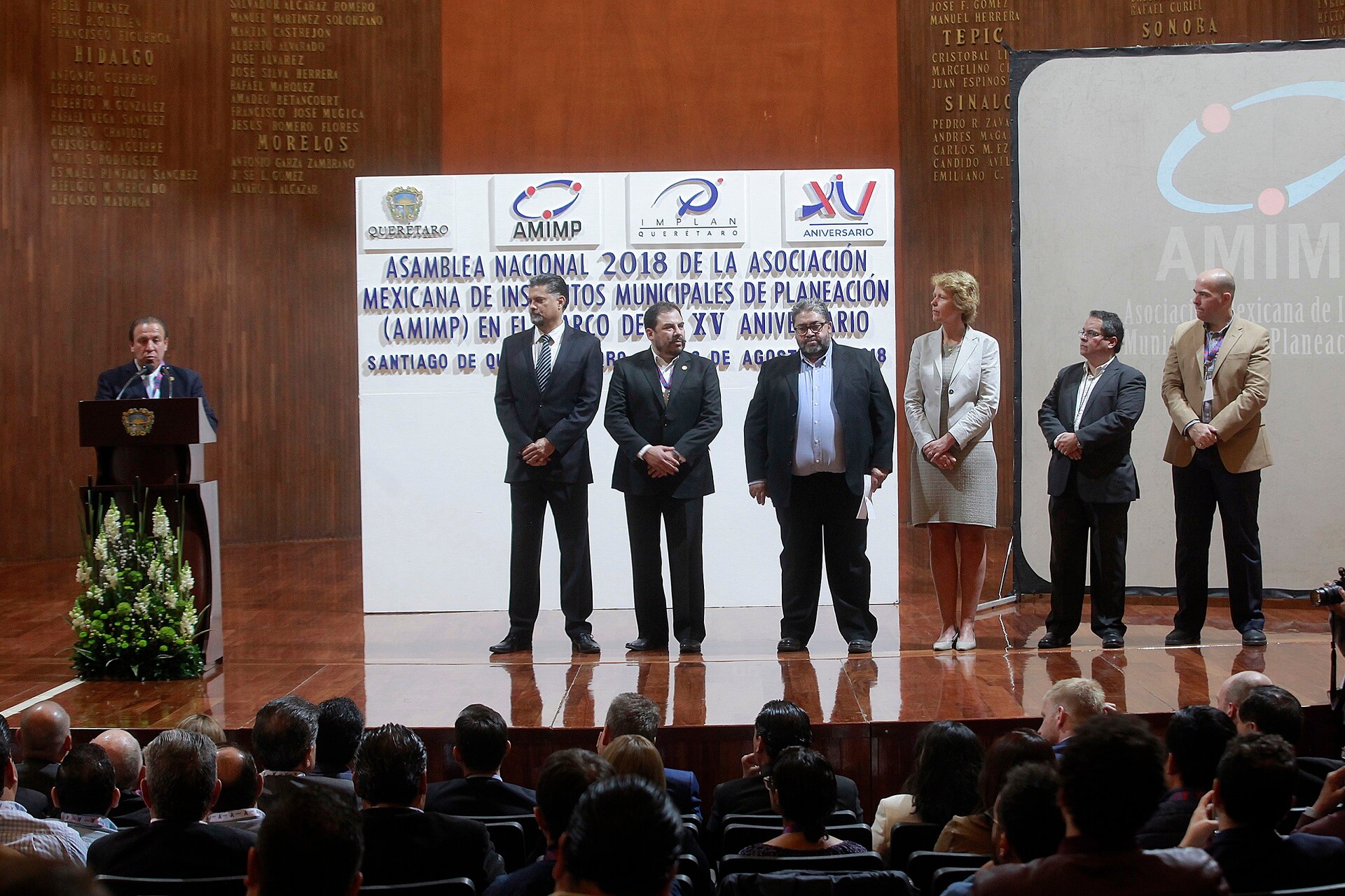 Celebran asamblea de Institutos Municipales