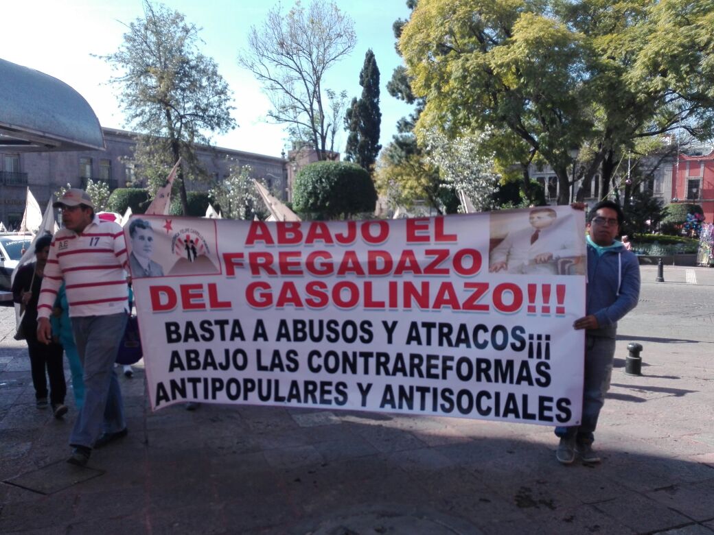 UCFCP se manifiesta en gasolinera