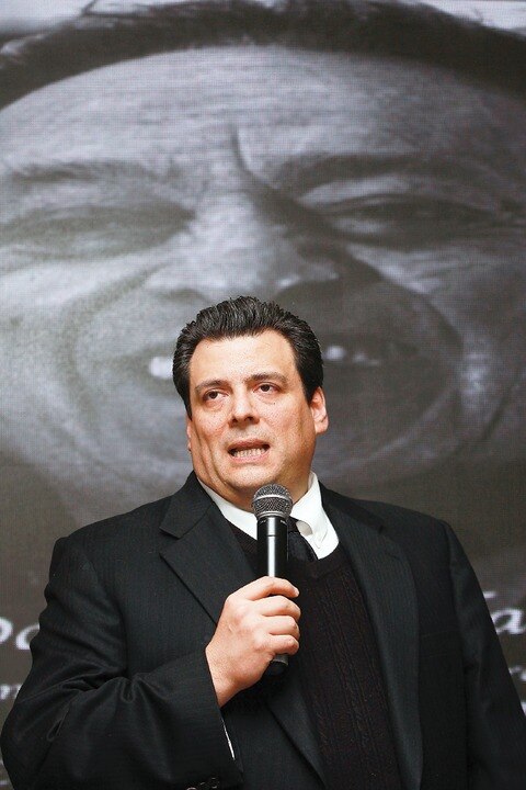 Sulaimán Jr. aventaja