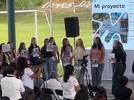 “Ya no nos quedaremos calladas”: estudiantes de la UAQ campus Jalpan protestan por presunto acoso sexual de un docente
