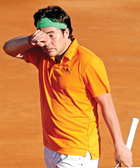 A la primera, eliminan a tricolores