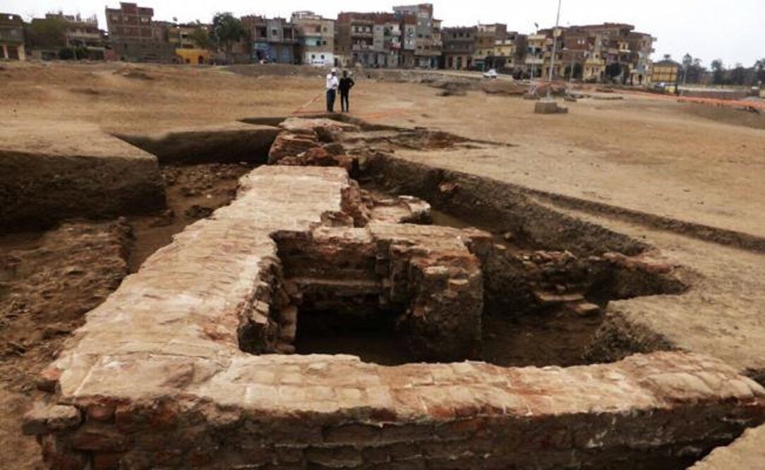 Arqueólogos egipcios descubrieron en el delta del río Nilo partes de un edificio de ladrillo. Foto: Facebook / Ministry of Antiquities وزارة الآثار