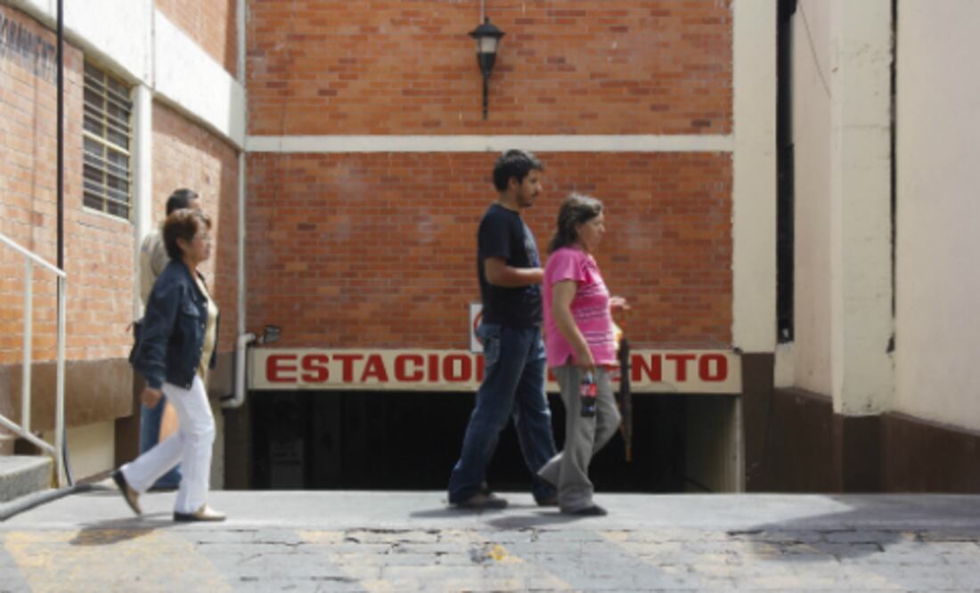 Regularán estacionamientos