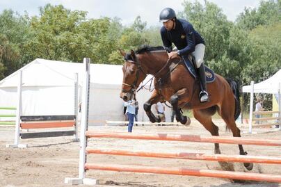 Elegancia y destreza a todo galope en Ciudad Esmeralda