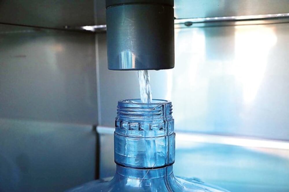 Alertan sobre higiene en purificadoras de agua