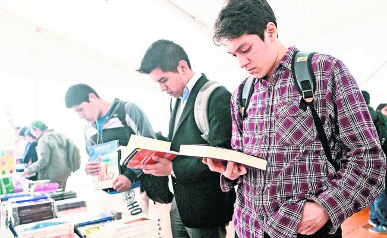 Invitan a mexicanos a maratón de lectura