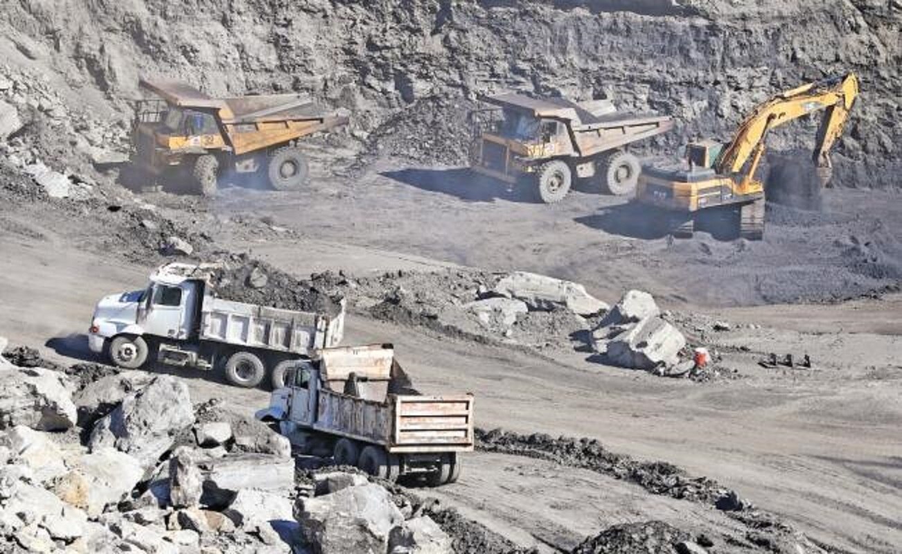 Buscan a 7 trabajadores desaparecidos tras derrame en mina La Cieneguita