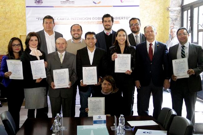 Sosa se compromete a tener un Gobierno Abierto