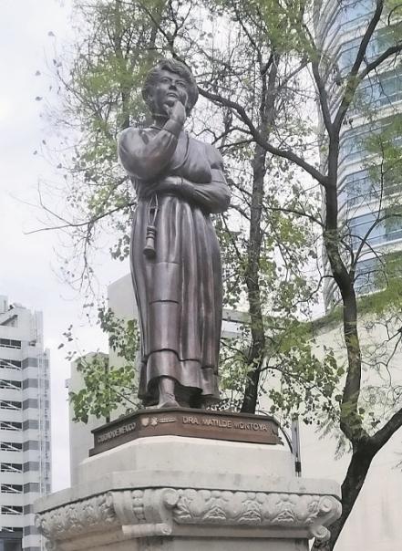 Inmortaliza a la primera médica en México 