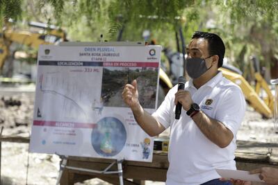 Luis Nava supervisa obra en Santa Rosa Jáuregui